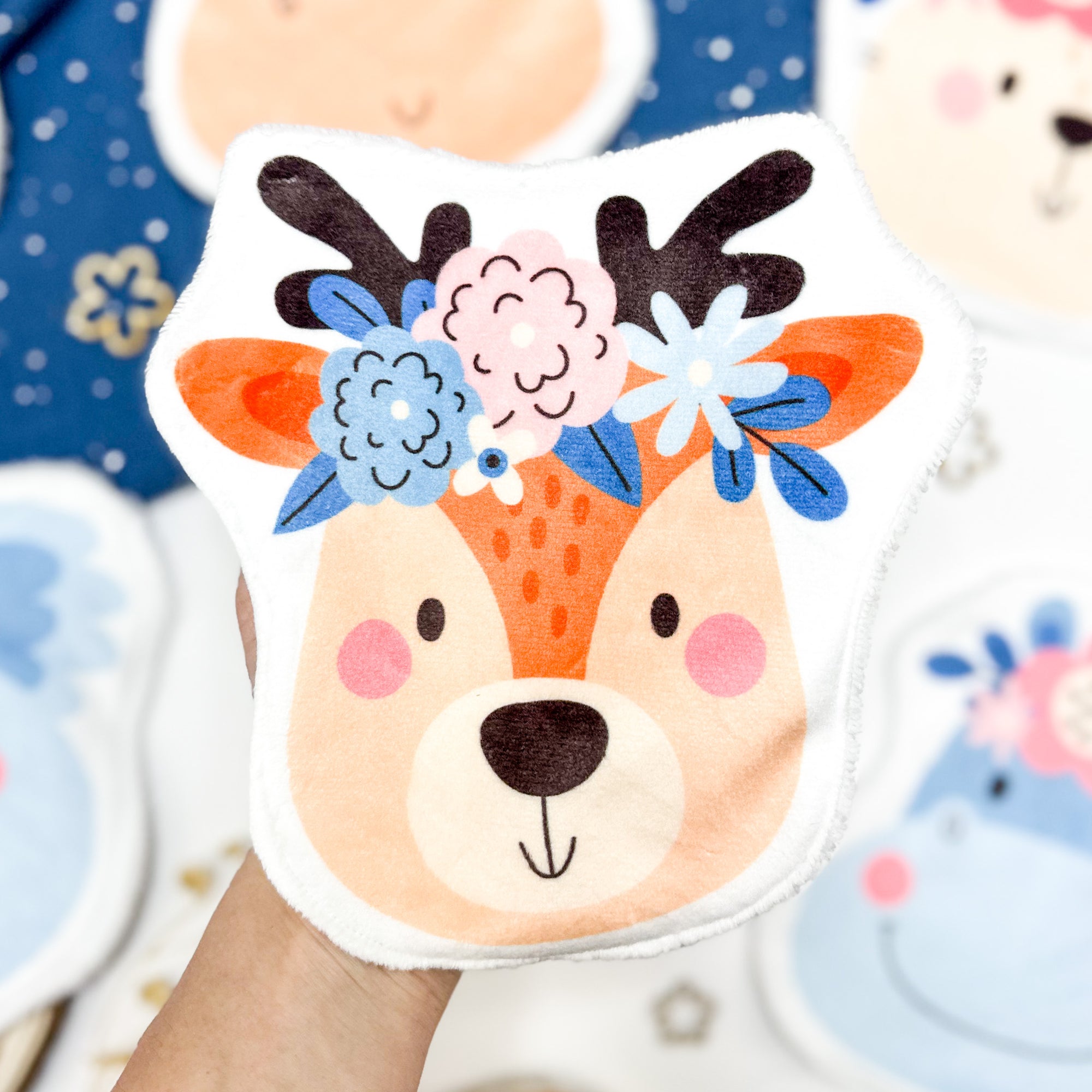 Coton lavable bébé XXL – cerf avec fleurs – coton réutilisable et ultra doux