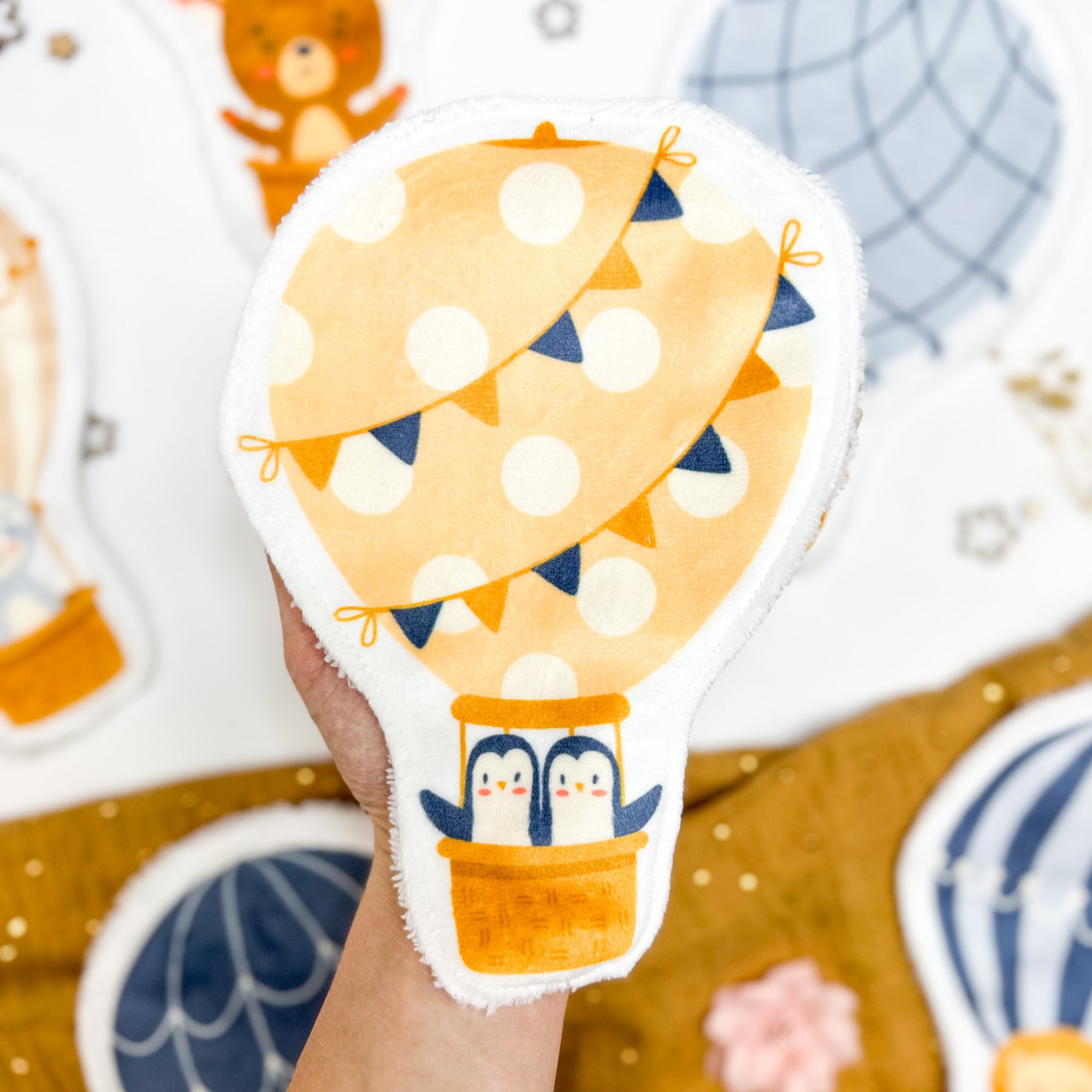 Coton lavable bĂ©bĂ© XXL â pingouins en montgolfiĂšre â coton rĂ©utilisable et ultra doux