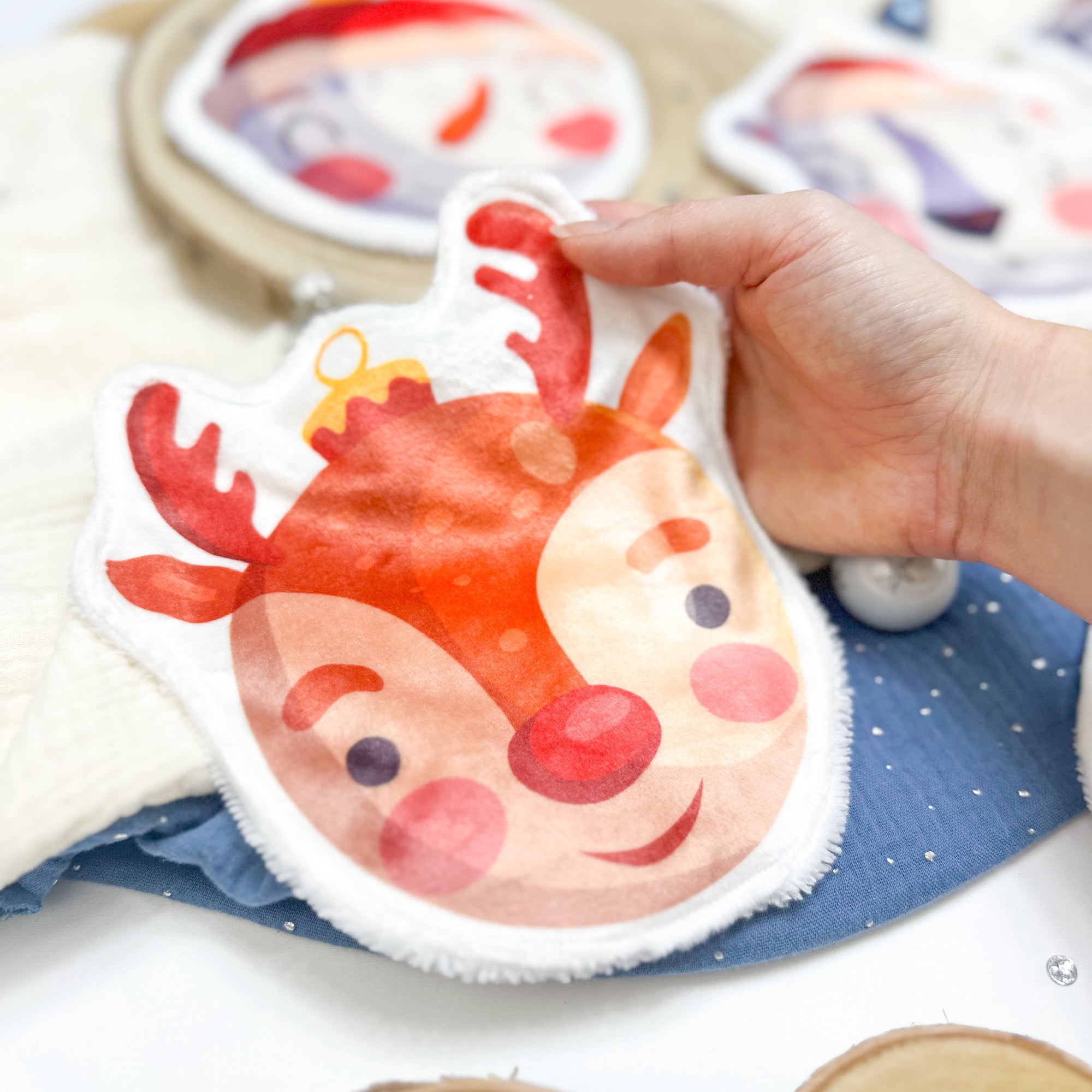 Cotons Lavables Bébé XXL – Boules de Noël Enchantées