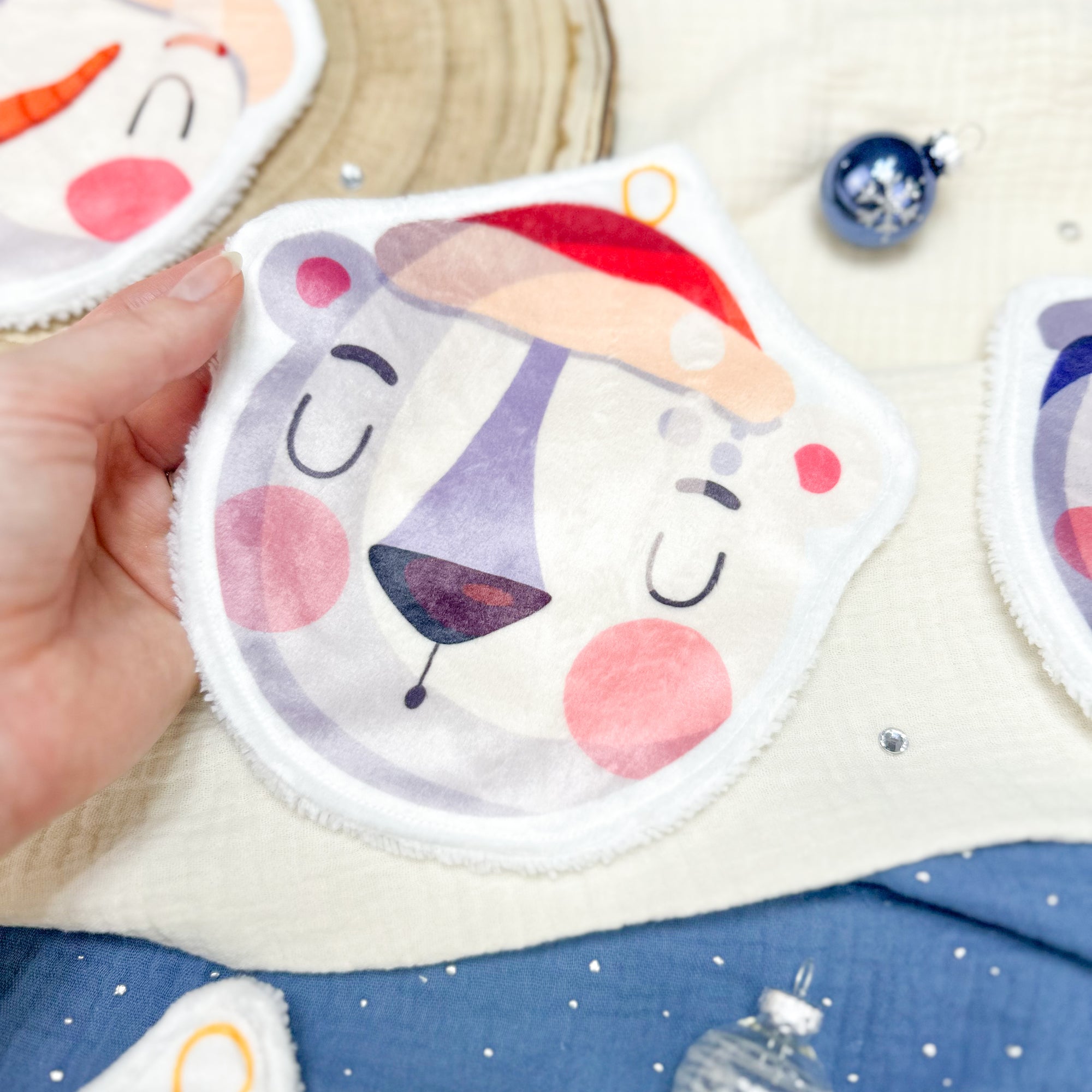 Cotons Lavables Bébé XXL – Boules de Noël Enchantées