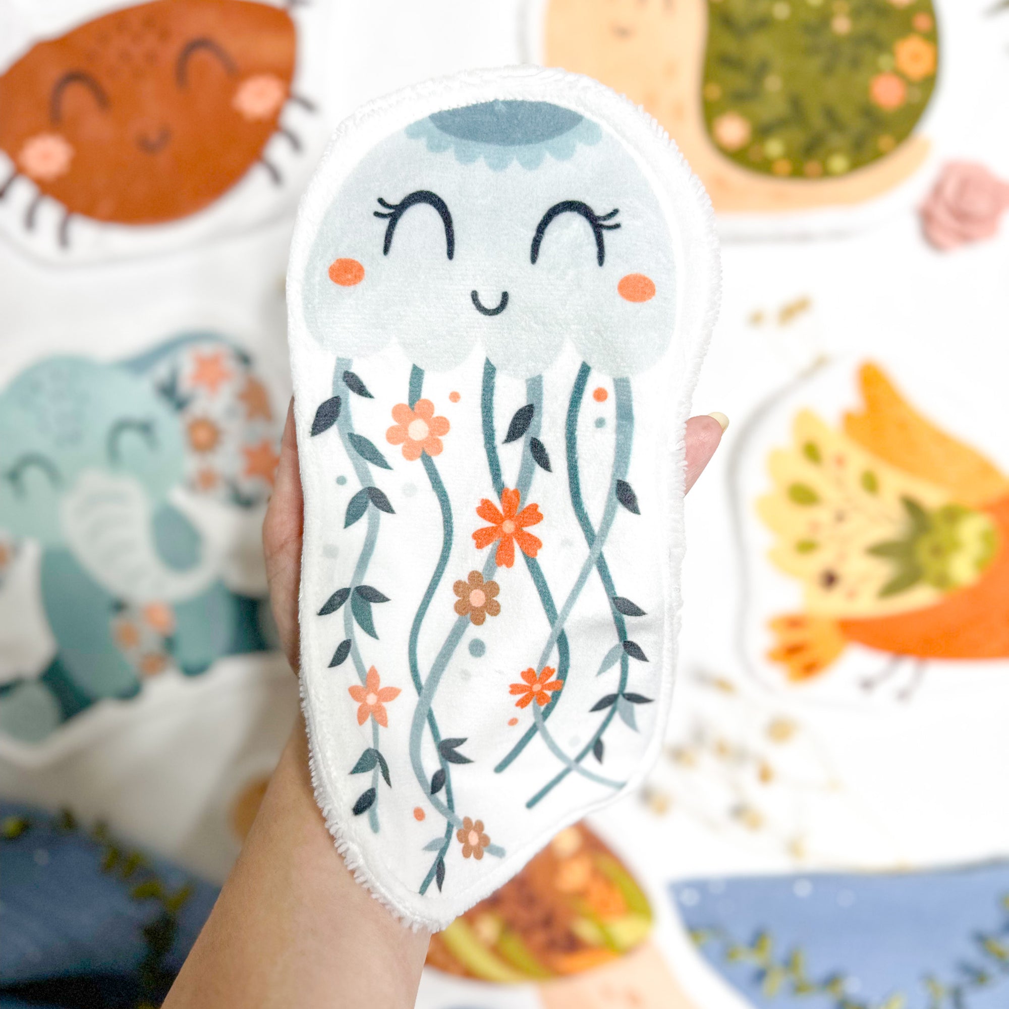 Coton lavable bébé XXL – méduse avec fleurs – coton réutilisable et ultra doux