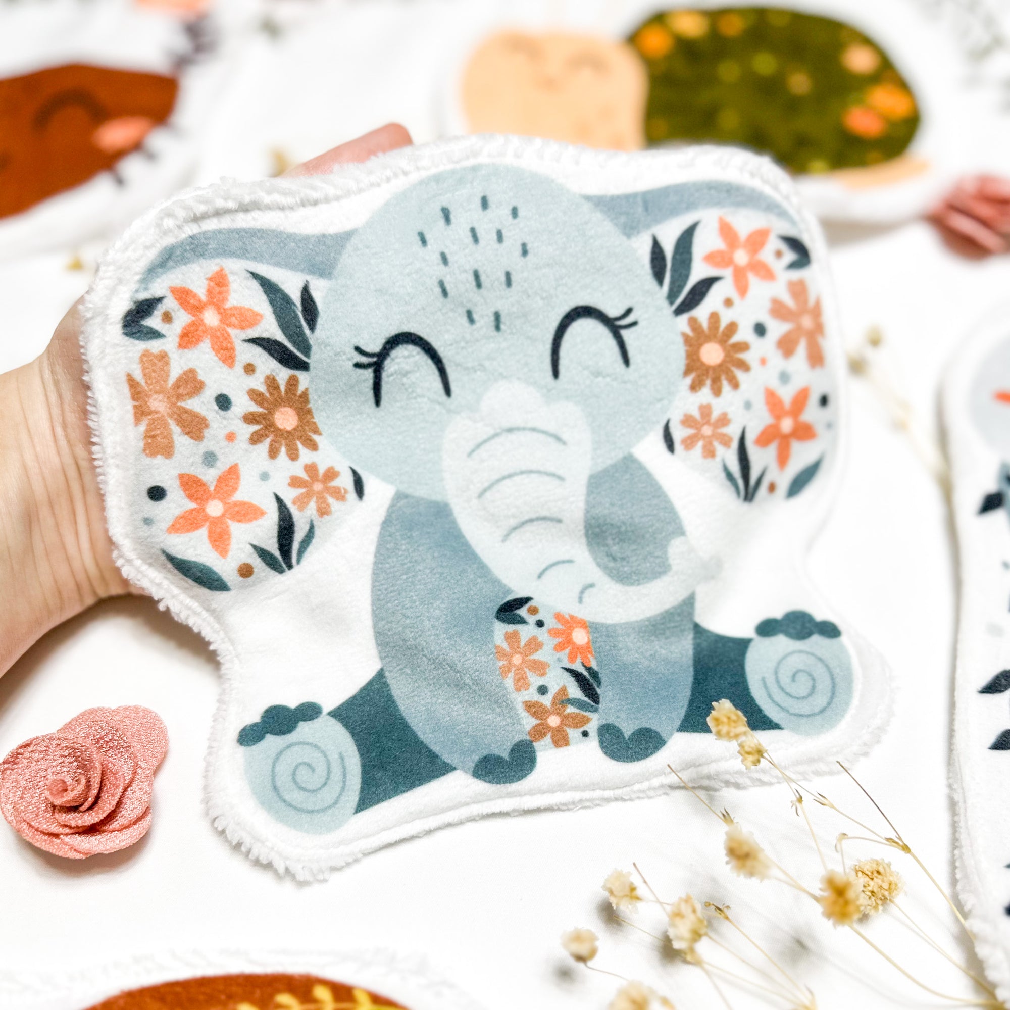 Coton lavable bébé XXL – éléphant avec fleurs – coton réutilisable et ultra doux