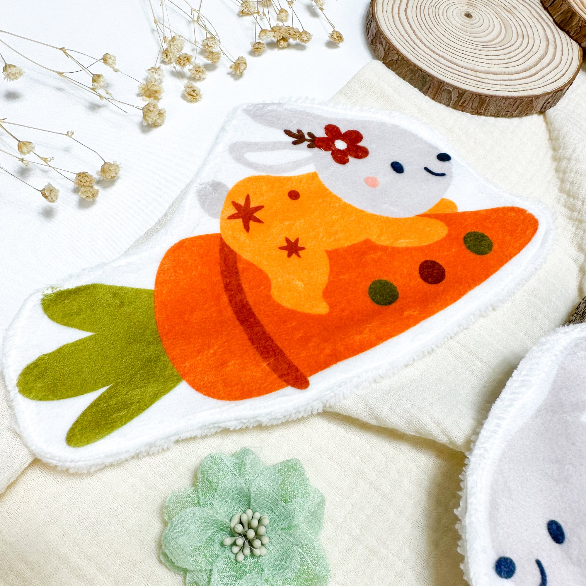 Coton lavable bébé XXL – lapin et carotte  – coton réutilisable et ultra doux