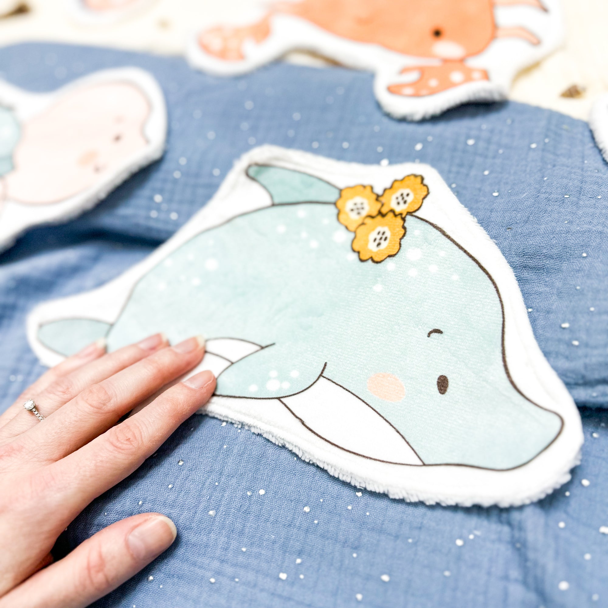 Coton lavable bébé XXL – dauphin – coton réutilisable et ultra doux