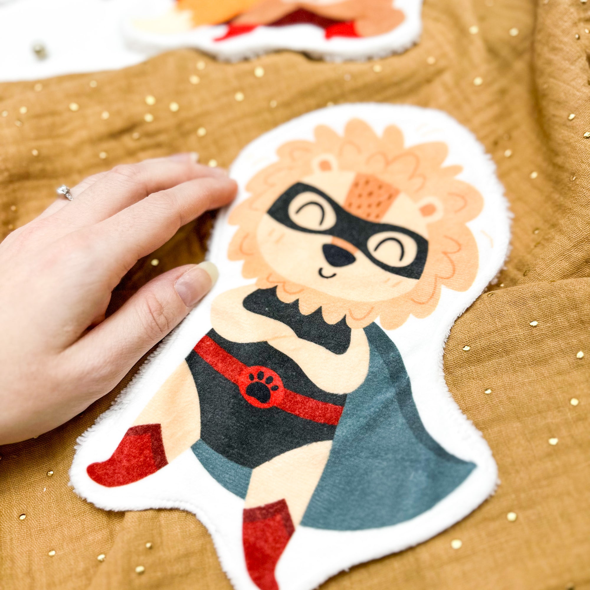 Coton lavable bébé XXL – mini héros lion – coton réutilisable et ultra doux