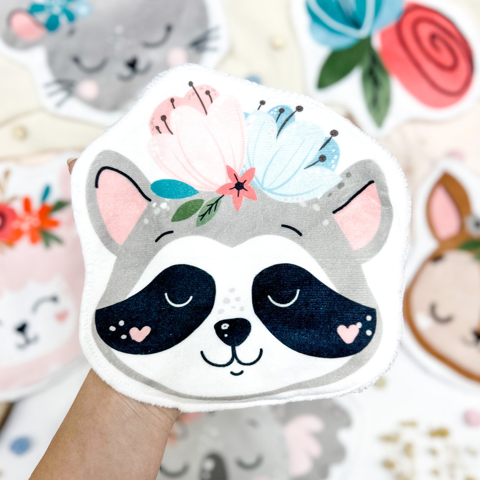 Coton lavable bébé XXL – raton laveur avec fleurs – coton réutilisable et ultra doux