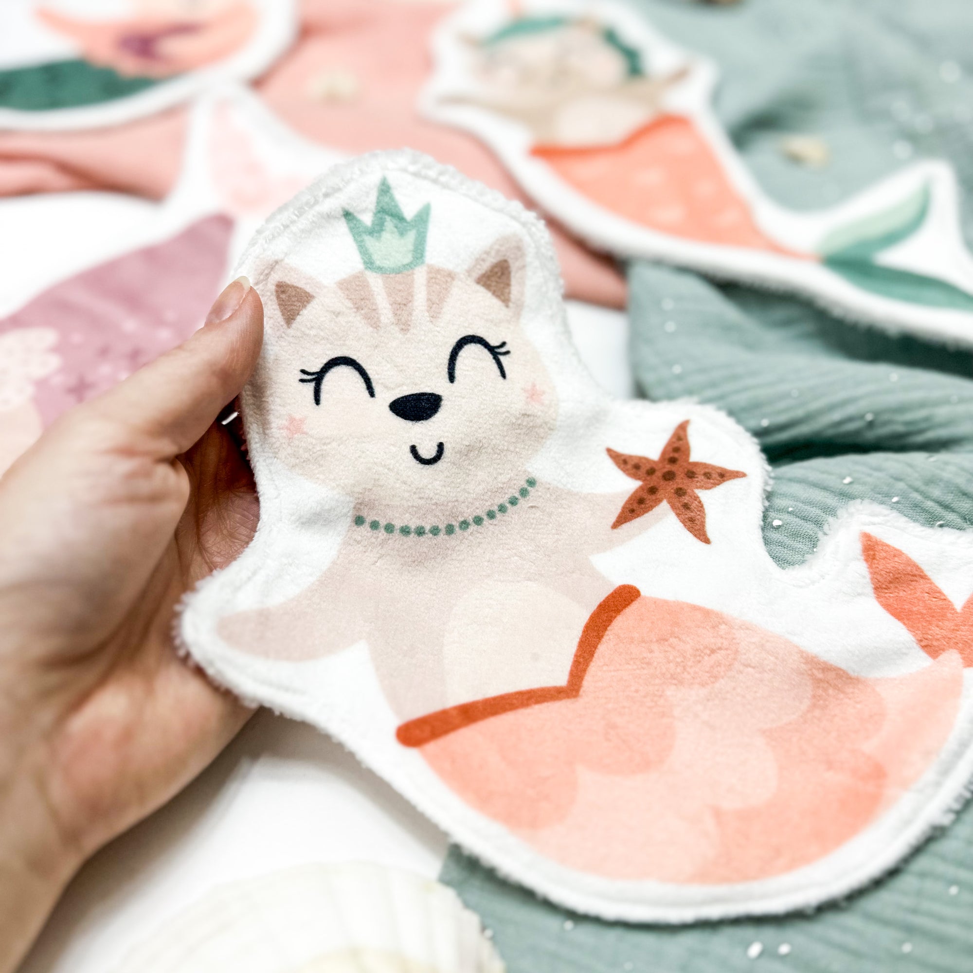 Coton lavable bébé XXL – chat sirène – coton réutilisable et ultra doux